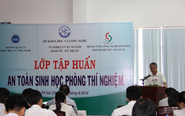 Tổ chức lớp tập huấn An toàn sinh học phòng thí nghiệm tại Thành phố Hồ Chí Minh